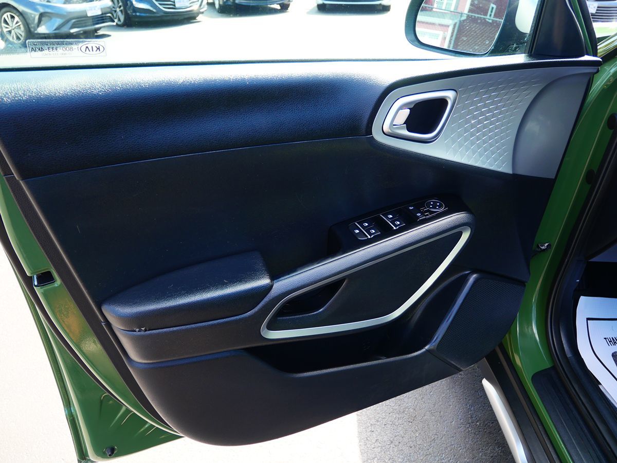 Photo 14 of this Kia Soul