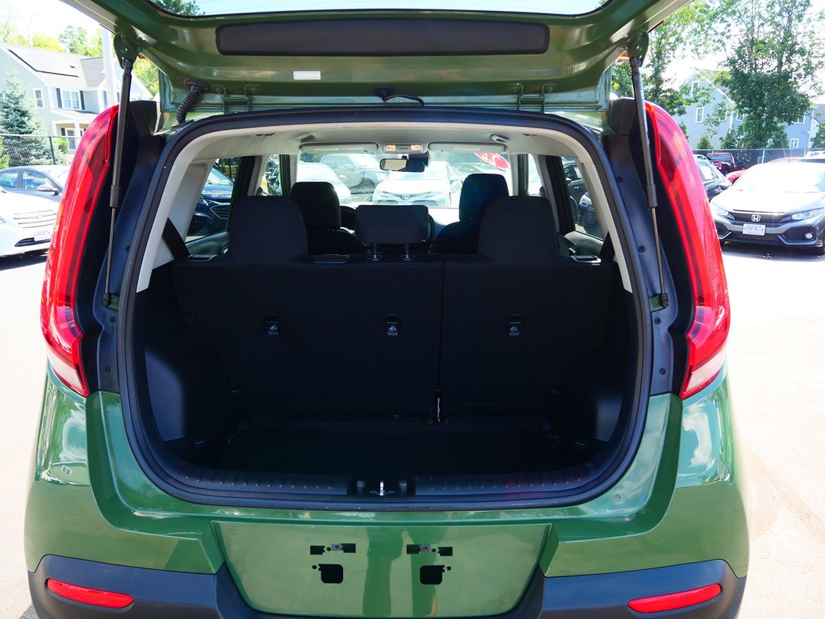 Photo 31 of this Kia Soul