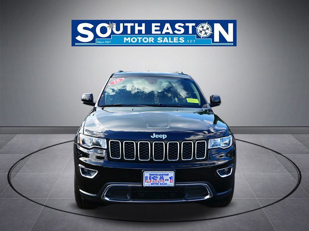 Photo 3 of this Jeep Grand Cherokee