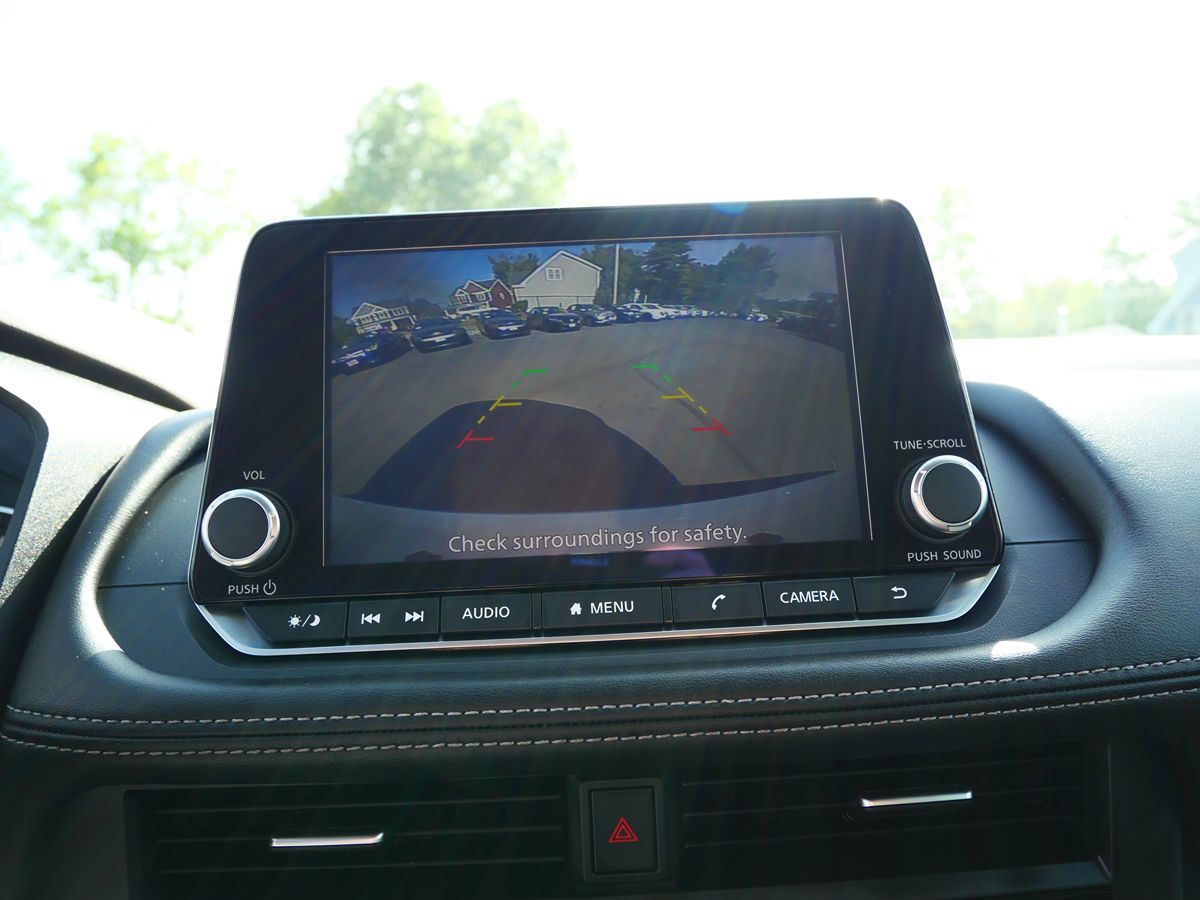 Photo 15 of this Nissan Rogue