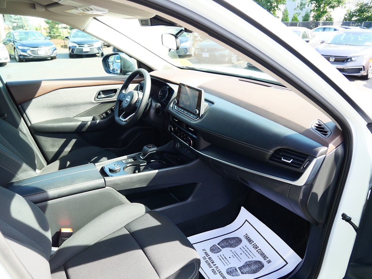 Photo 20 of this Nissan Rogue