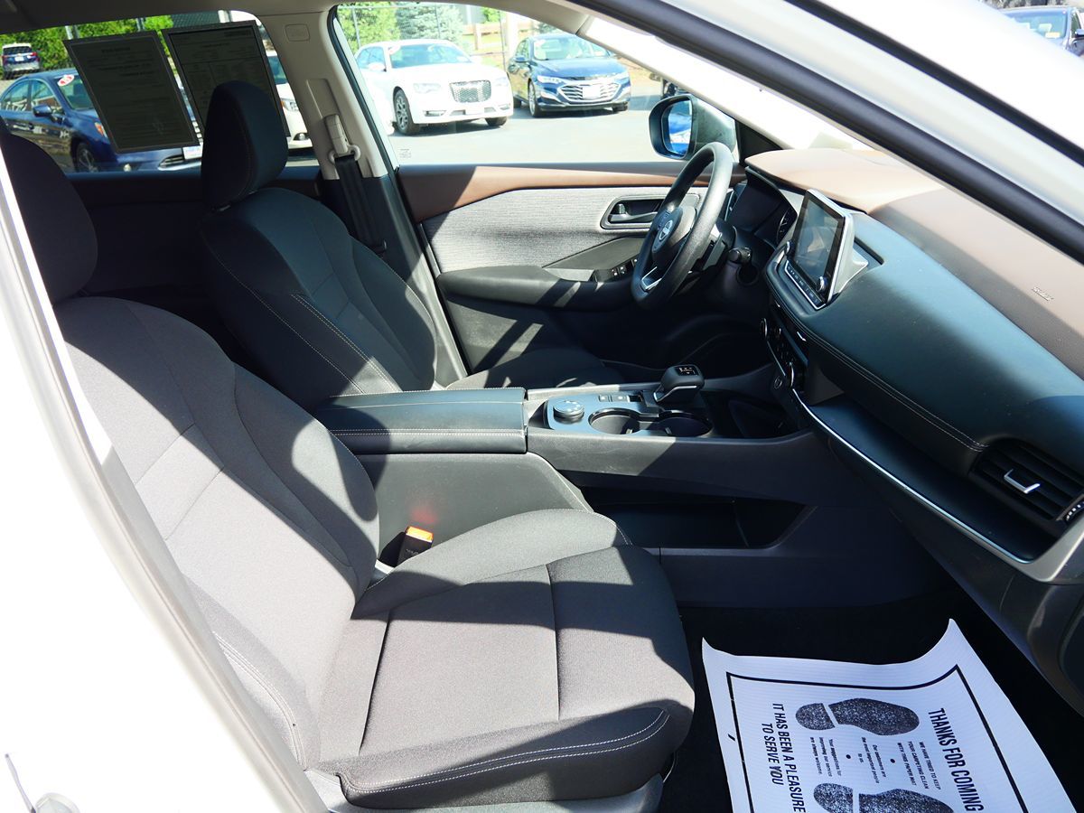 Photo 24 of this Nissan Rogue