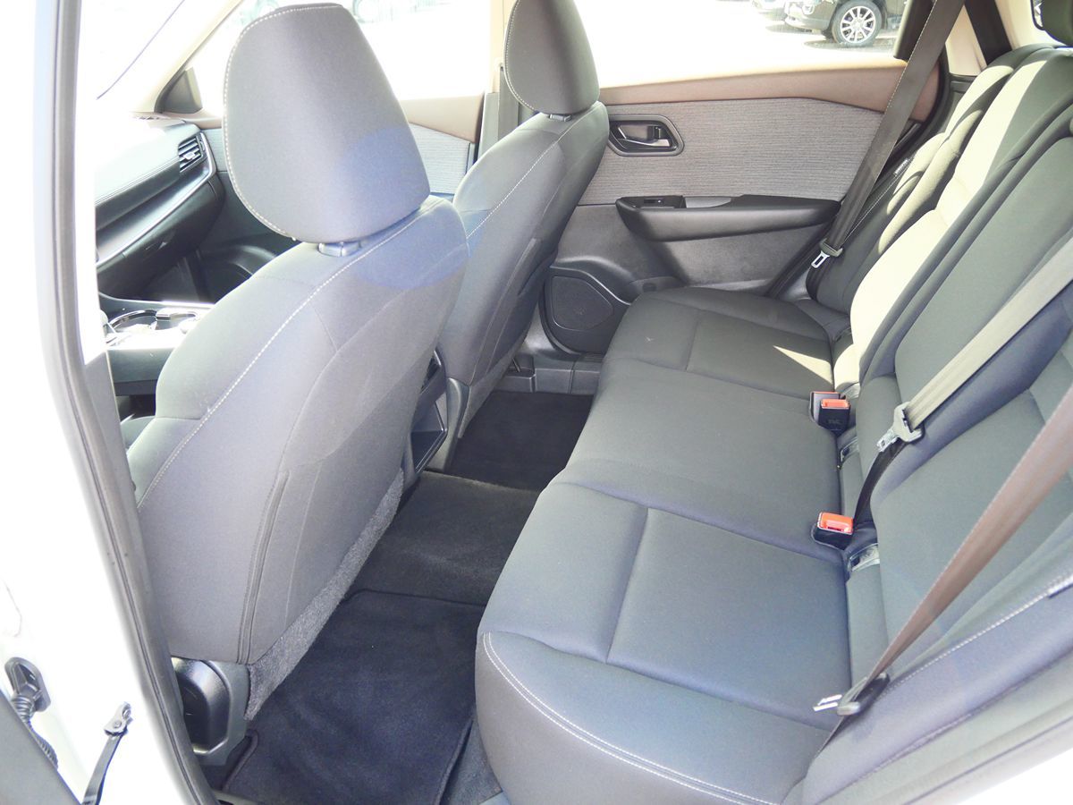 Photo 29 of this Nissan Rogue