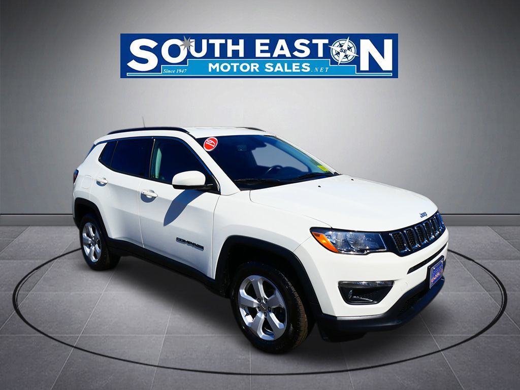 Photo 2 of this Jeep Compass