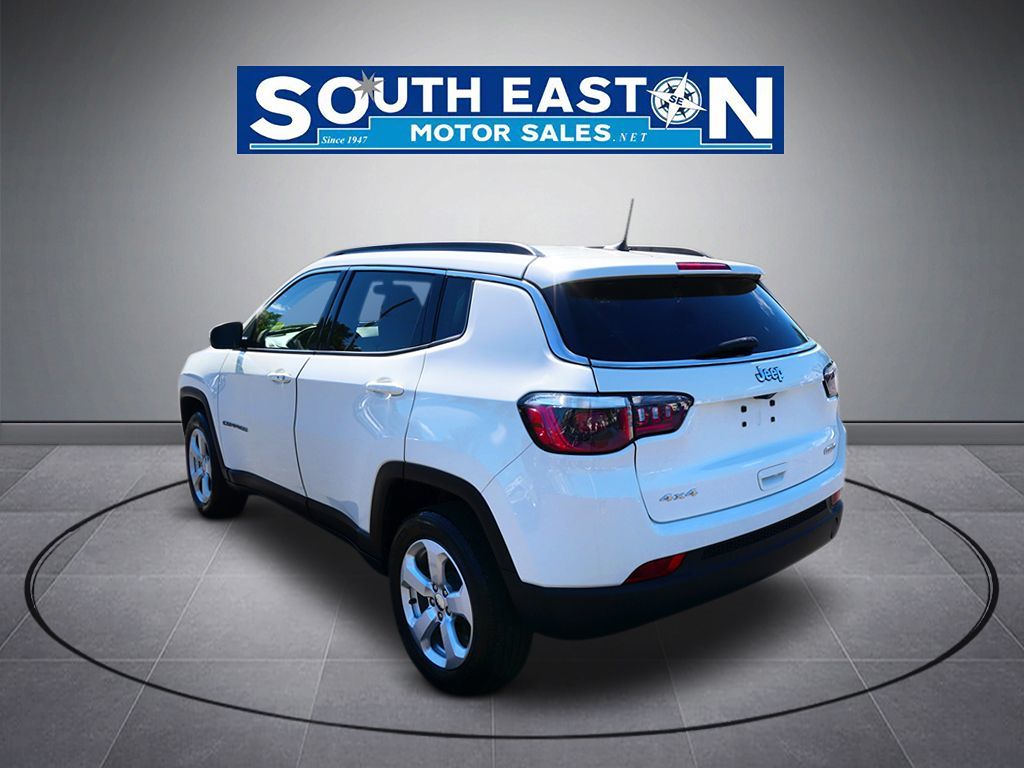 Photo 5 of this Jeep Compass