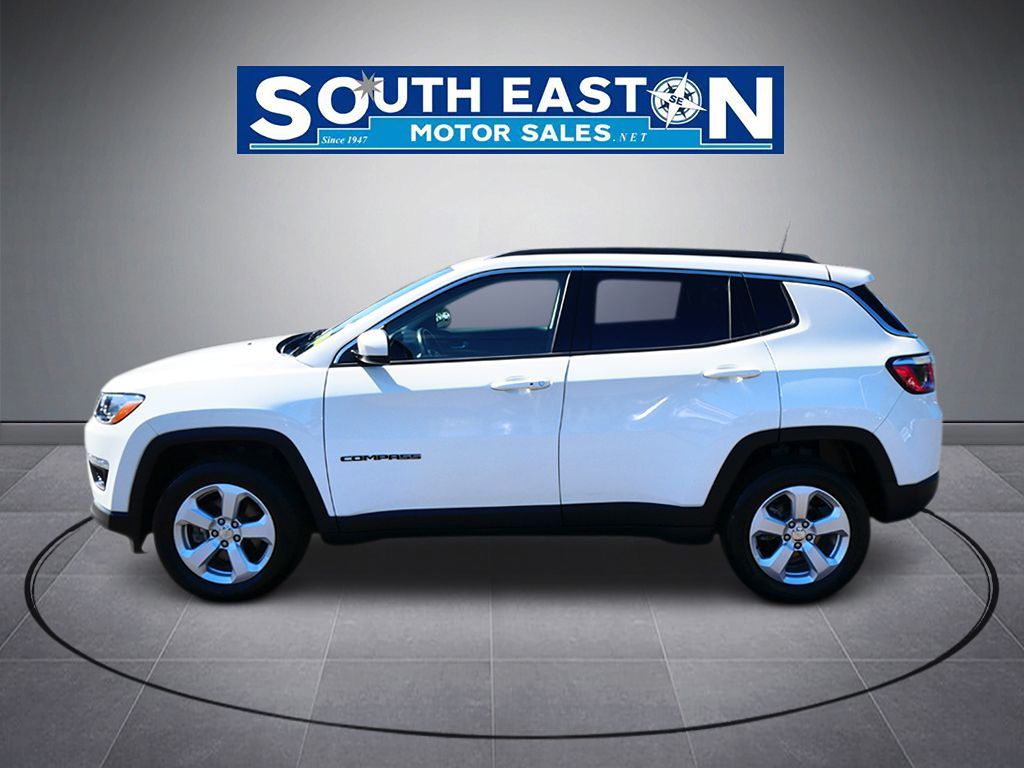 Photo 7 of this Jeep Compass