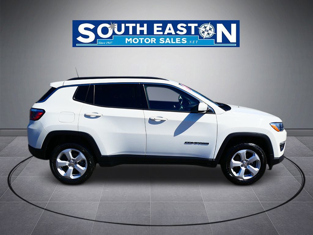 Photo 8 of this Jeep Compass