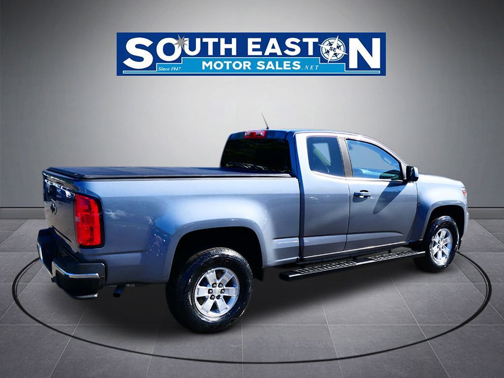 Photo 7 of this Chevrolet Colorado