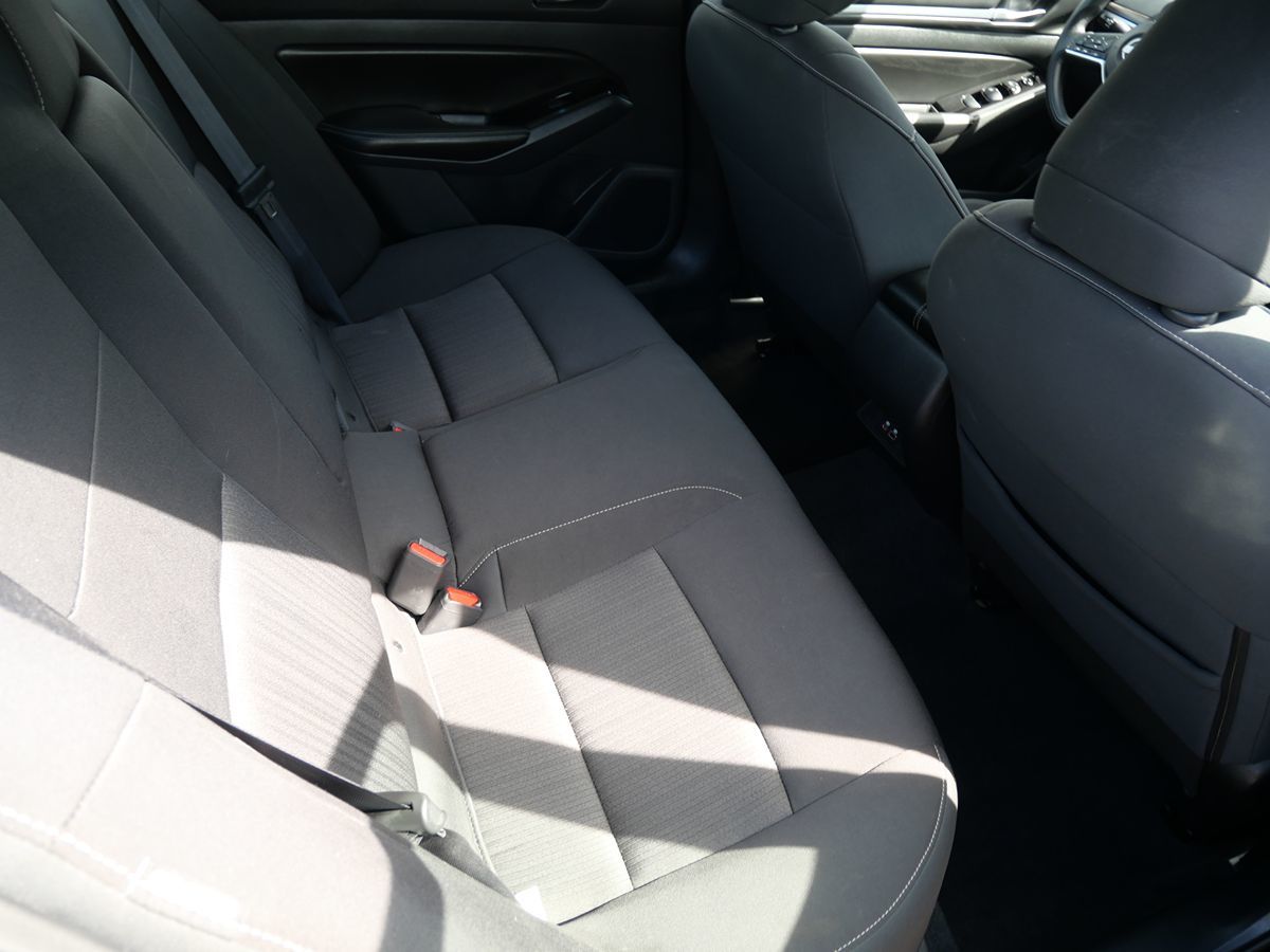 Photo 22 of this Nissan Altima