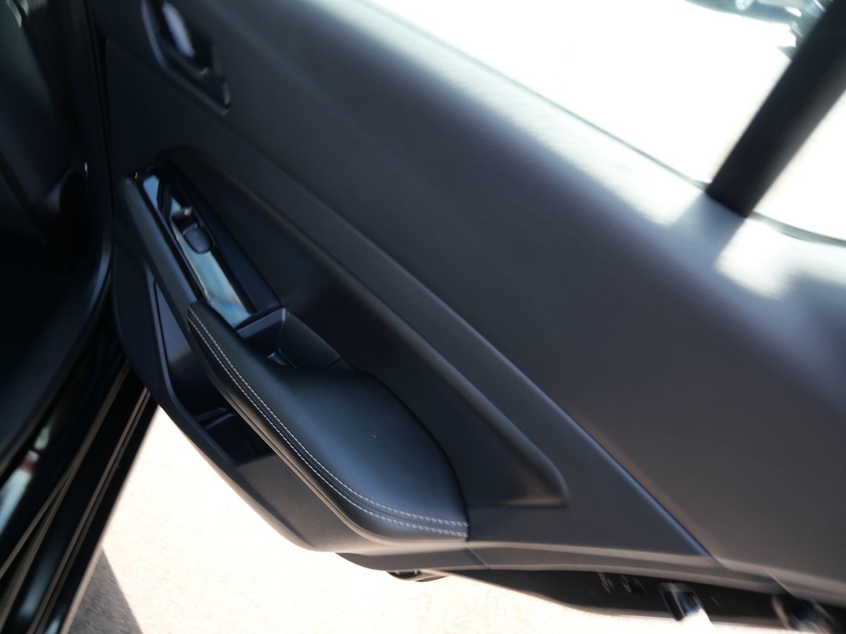Photo 24 of this Nissan Altima
