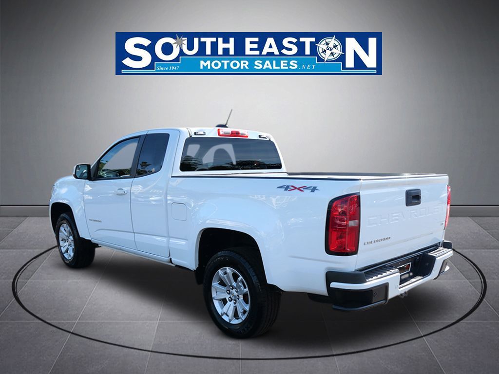 Photo 5 of this Chevrolet Colorado