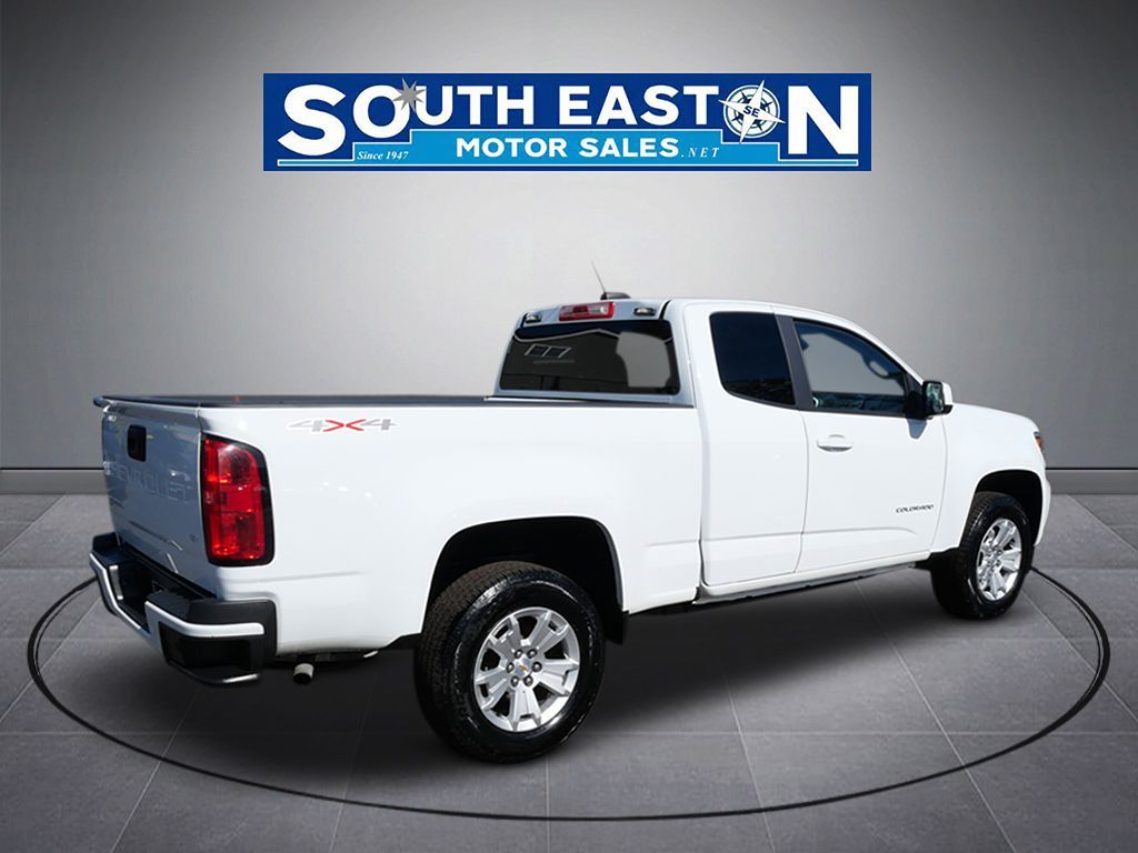 Photo 7 of this Chevrolet Colorado