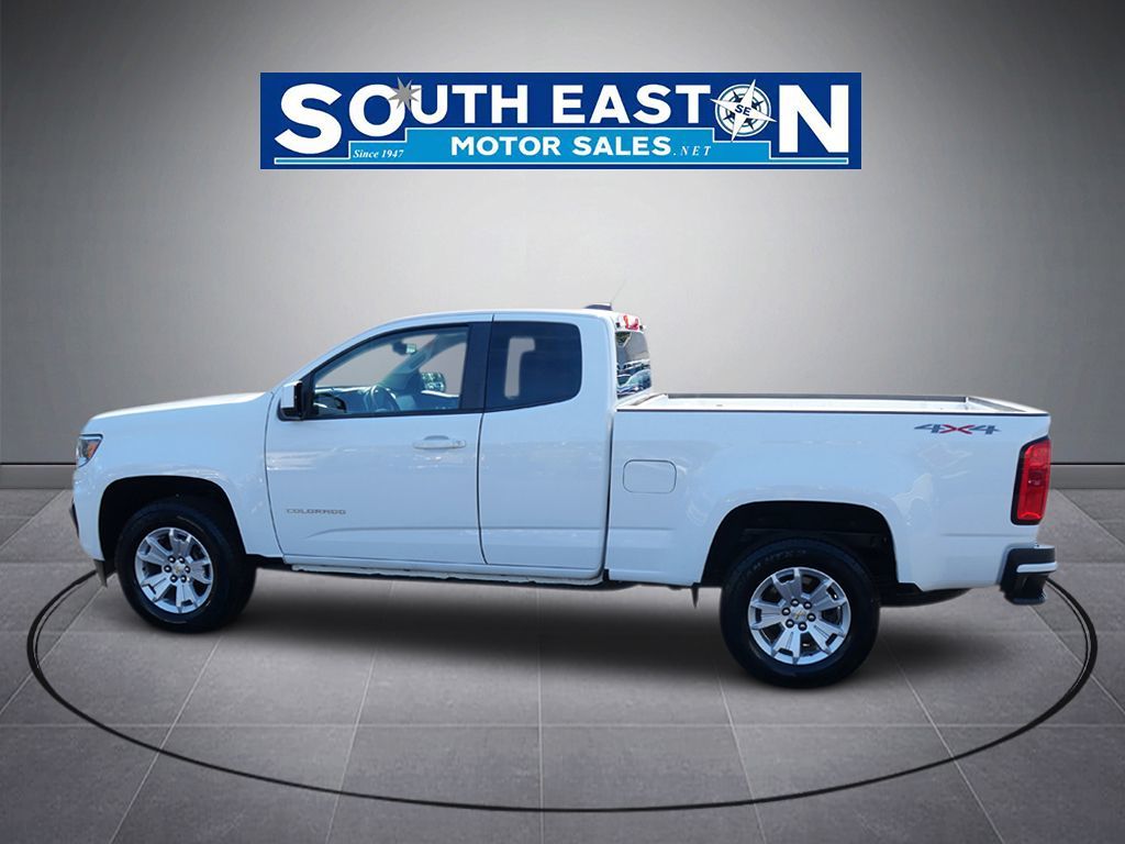 Photo 8 of this Chevrolet Colorado