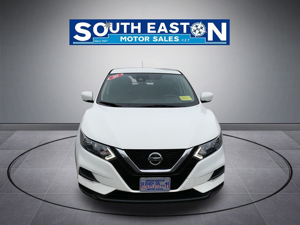 Photo 3 of this Nissan Rogue Sport