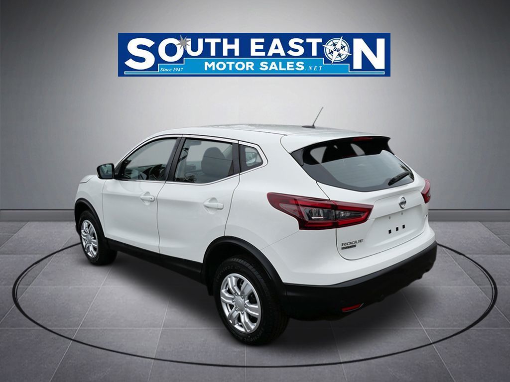 Photo 5 of this Nissan Rogue Sport