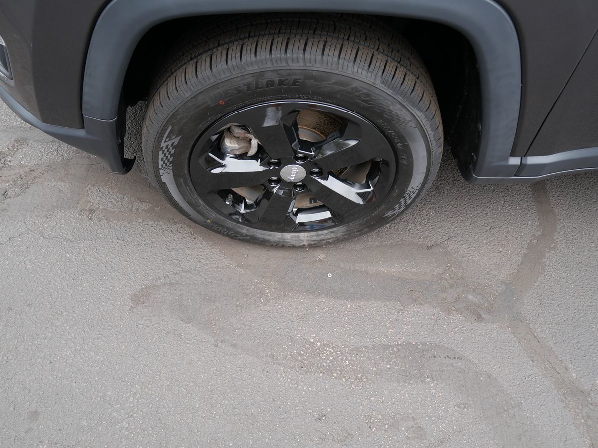 Photo 32 of this Jeep Compass