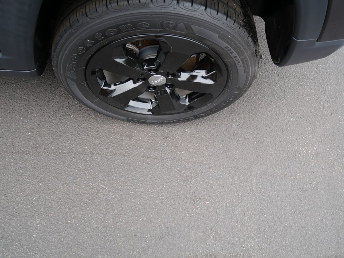 Photo 33 of this Jeep Compass