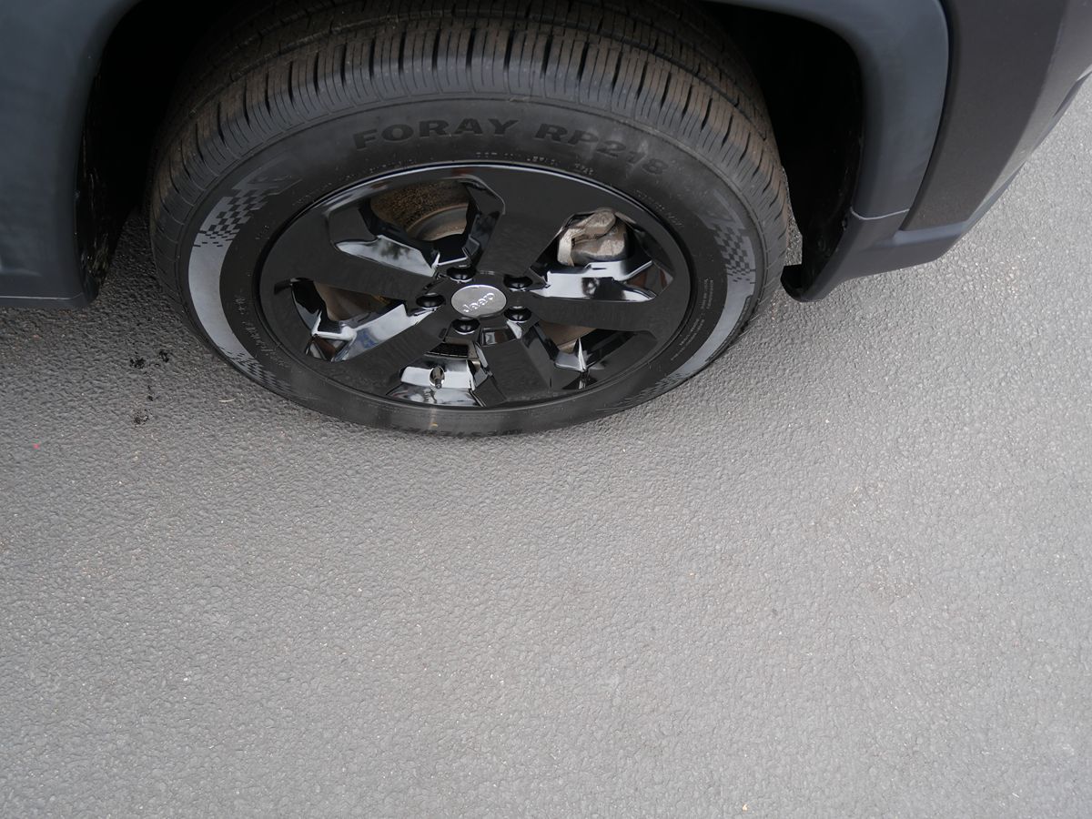 Photo 35 of this Jeep Compass