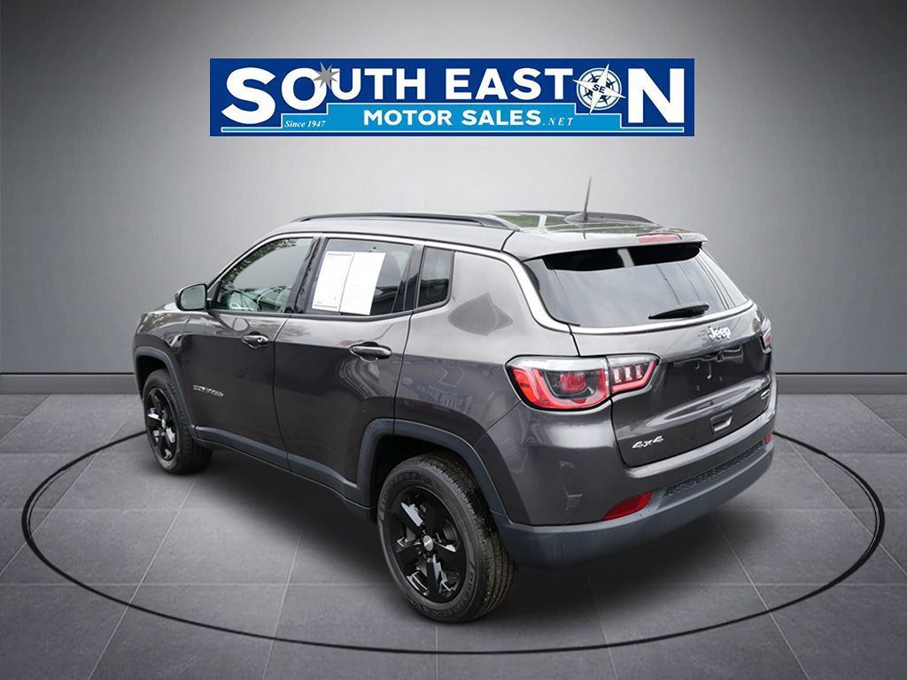 Photo 5 of this Jeep Compass