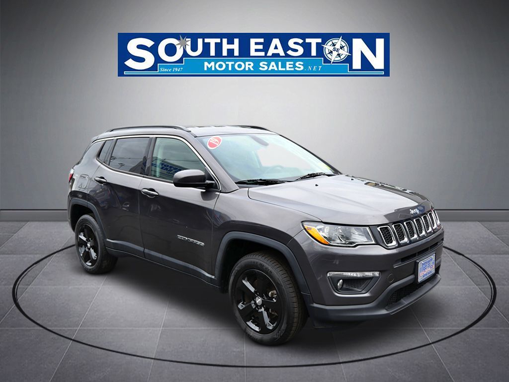 Photo 2 of this Jeep Compass