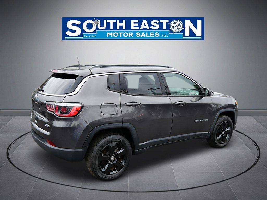 Photo 7 of this Jeep Compass