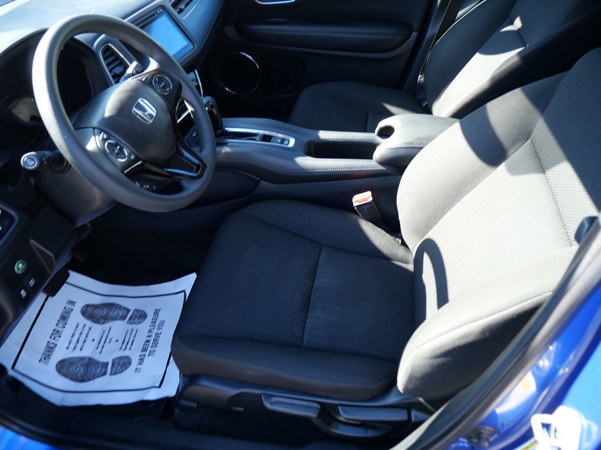 Photo 9 of this Honda HR-V