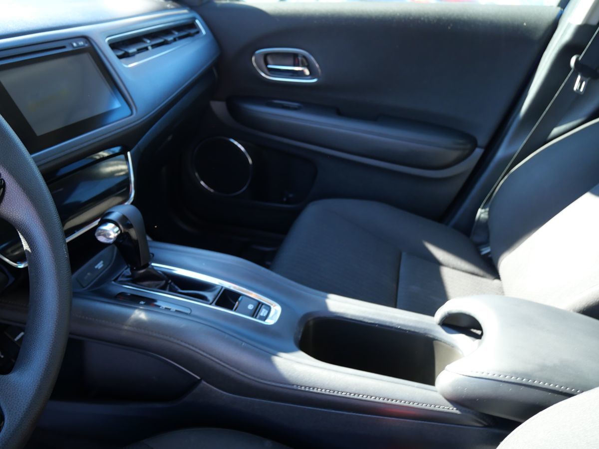 Photo 13 of this Honda HR-V