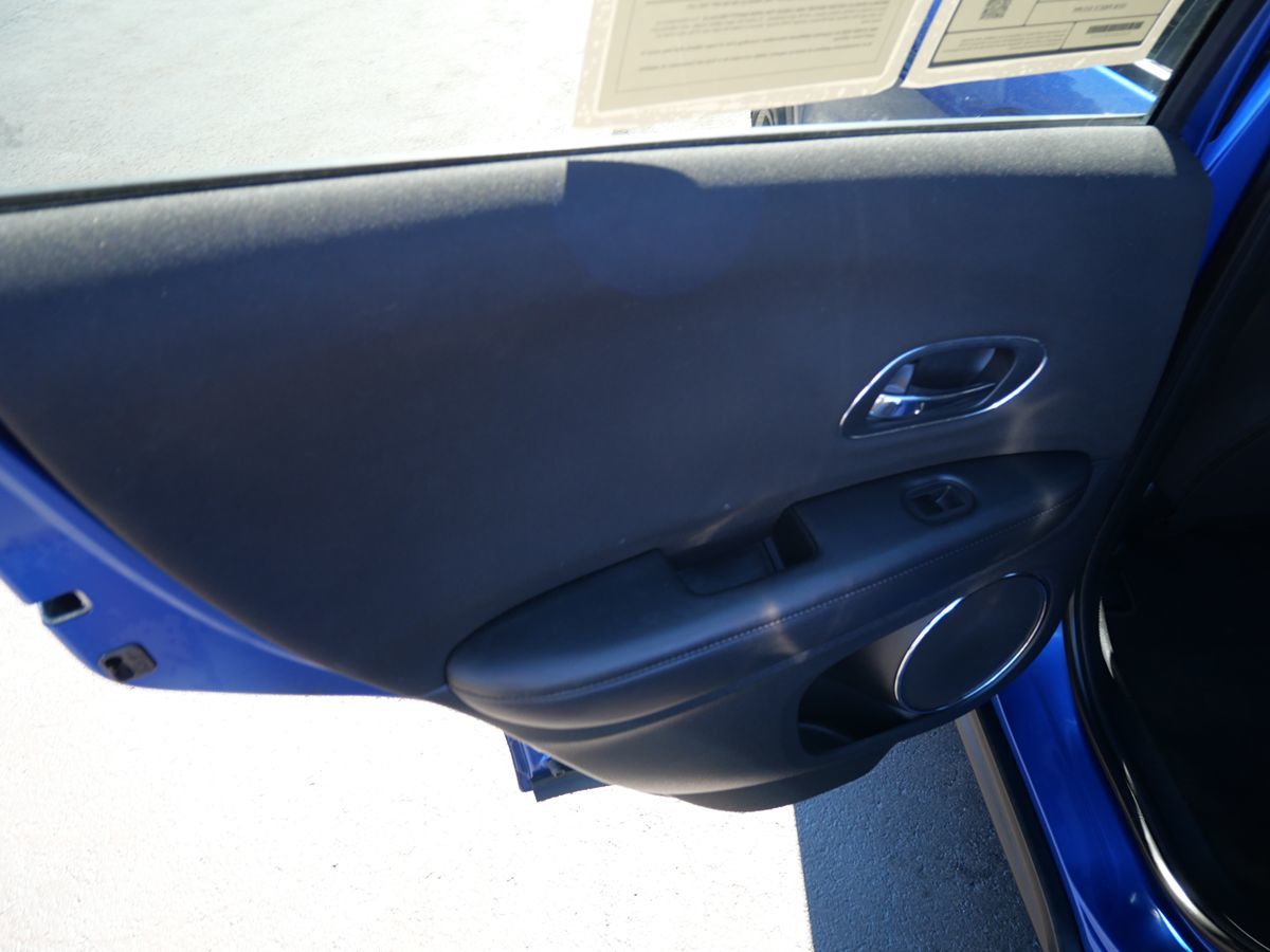Photo 16 of this Honda HR-V