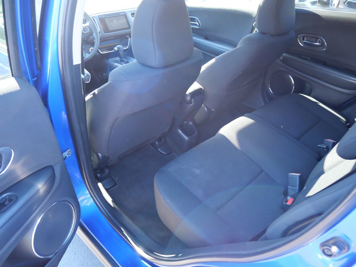 Photo 17 of this Honda HR-V