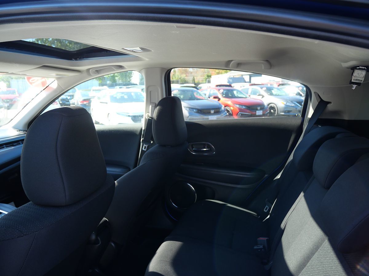 Photo 19 of this Honda HR-V
