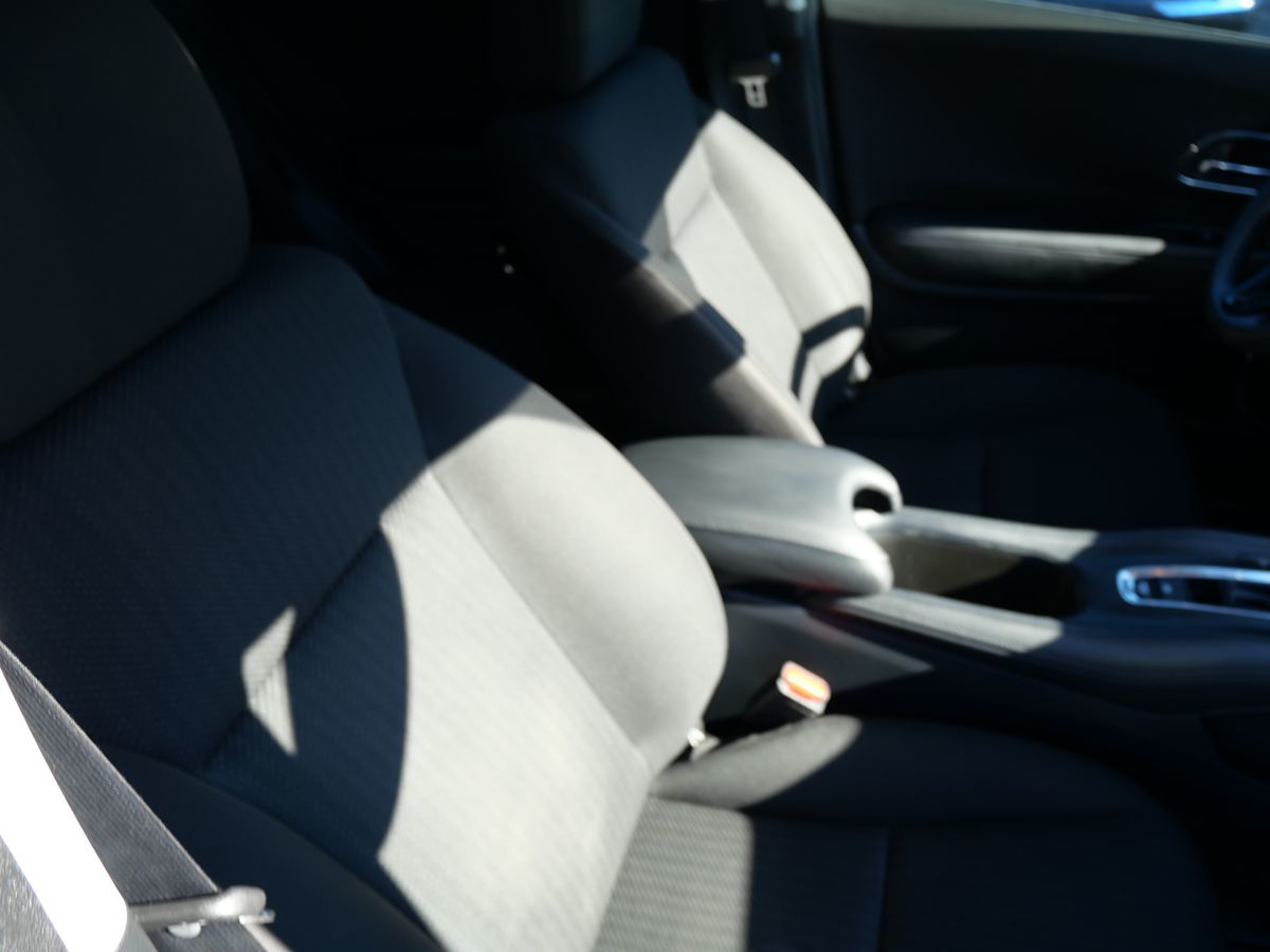 Photo 27 of this Honda HR-V