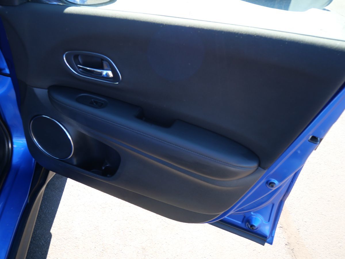 Photo 31 of this Honda HR-V