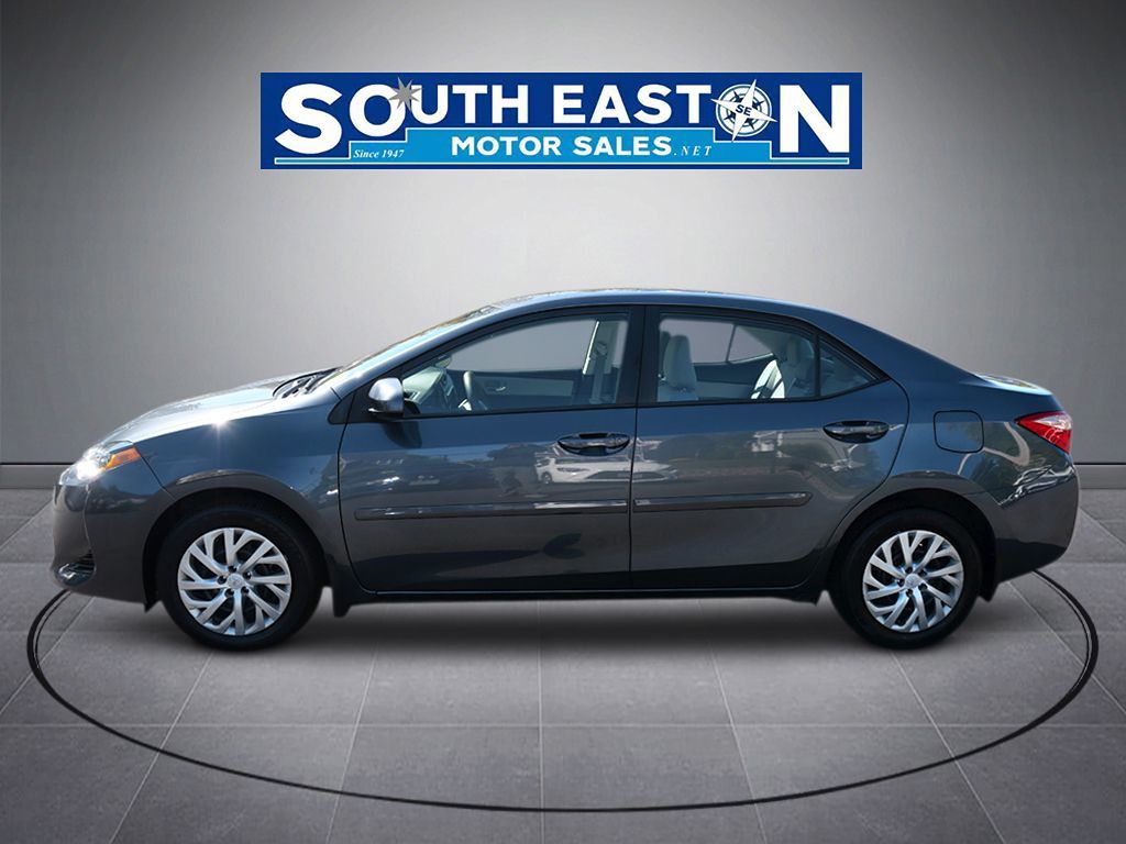 Photo 7 of this Toyota Corolla