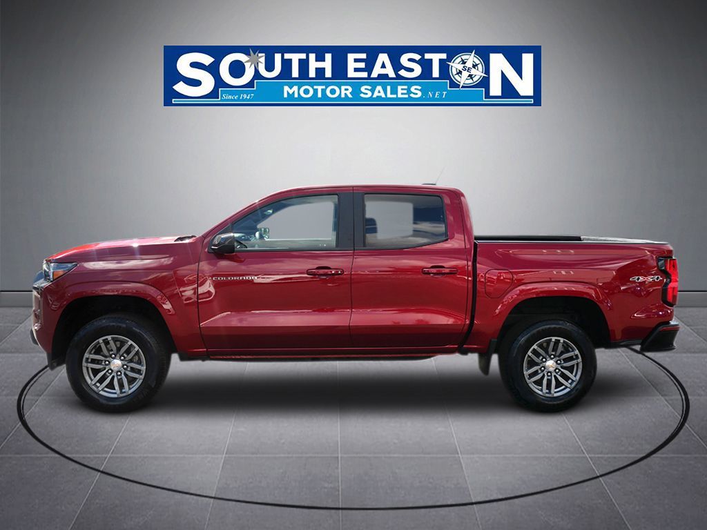 Photo 7 of this Chevrolet Colorado