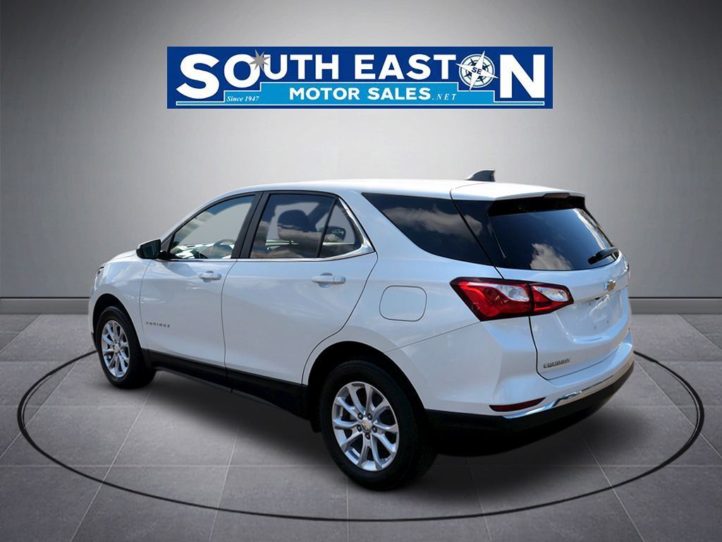 Photo 5 of this Chevrolet Equinox