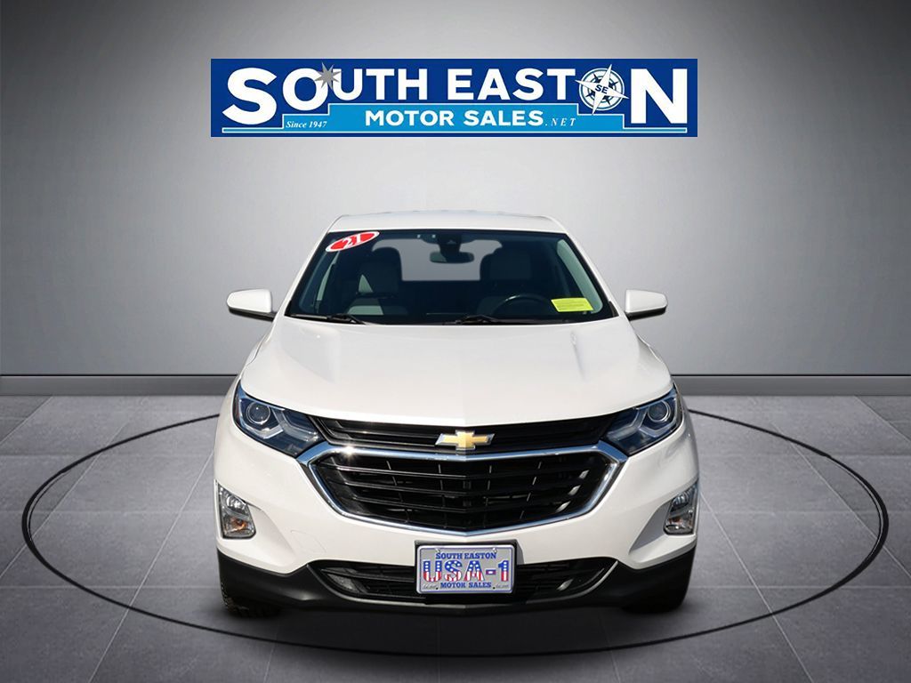 Photo 3 of this Chevrolet Equinox