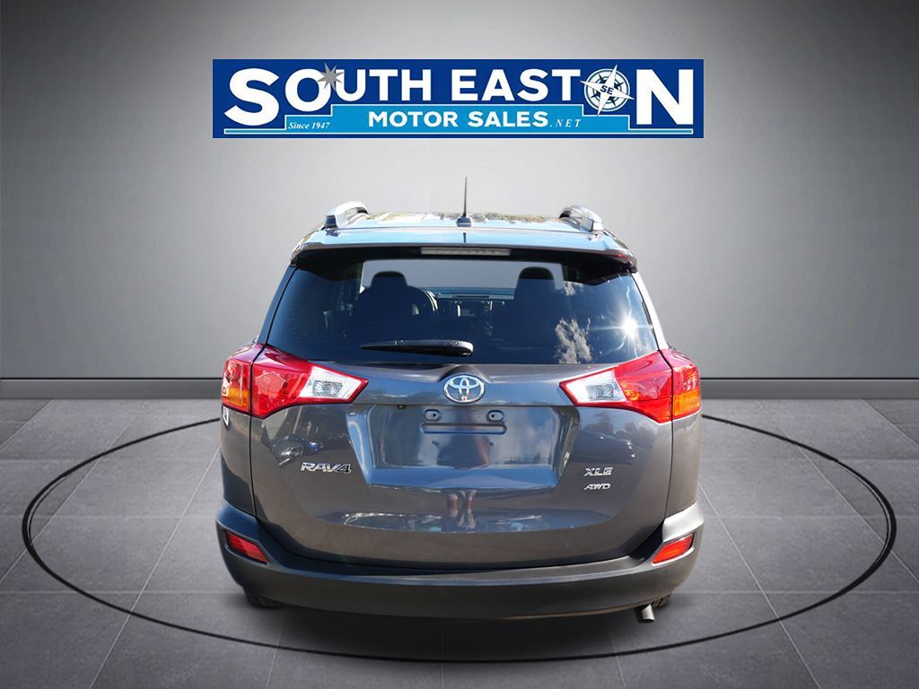 Photo 4 of this Toyota RAV4