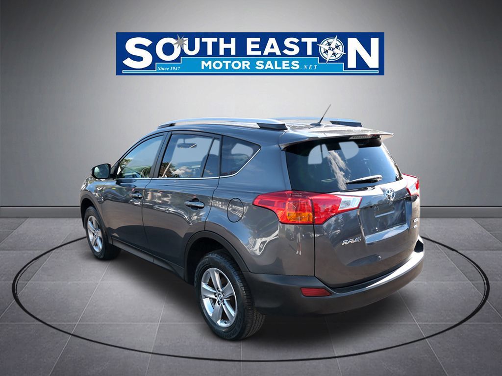 Photo 5 of this Toyota RAV4