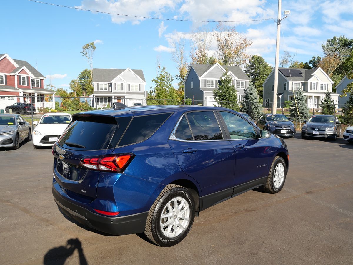 Photo 5 of this Chevrolet Equinox