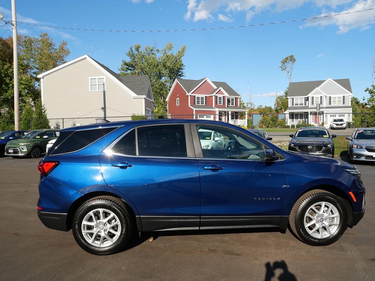 Photo 8 of this Chevrolet Equinox