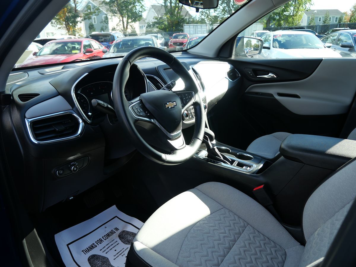 Photo 9 of this Chevrolet Equinox