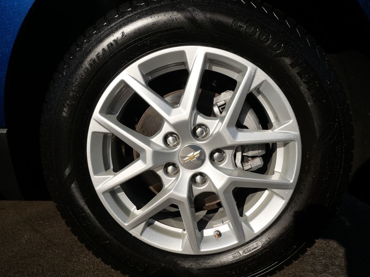 Photo 34 of this Chevrolet Equinox