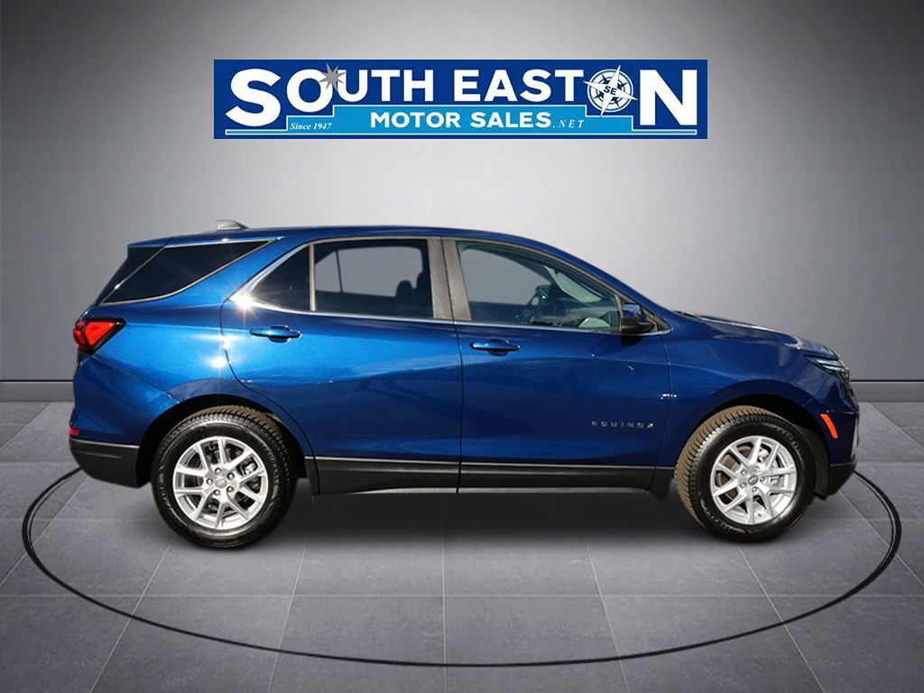 Photo 8 of this Chevrolet Equinox