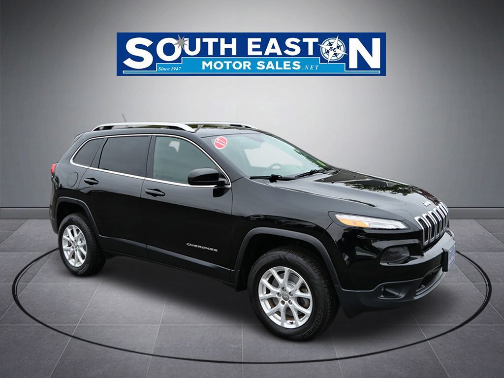 Photo 2 of this Jeep Cherokee