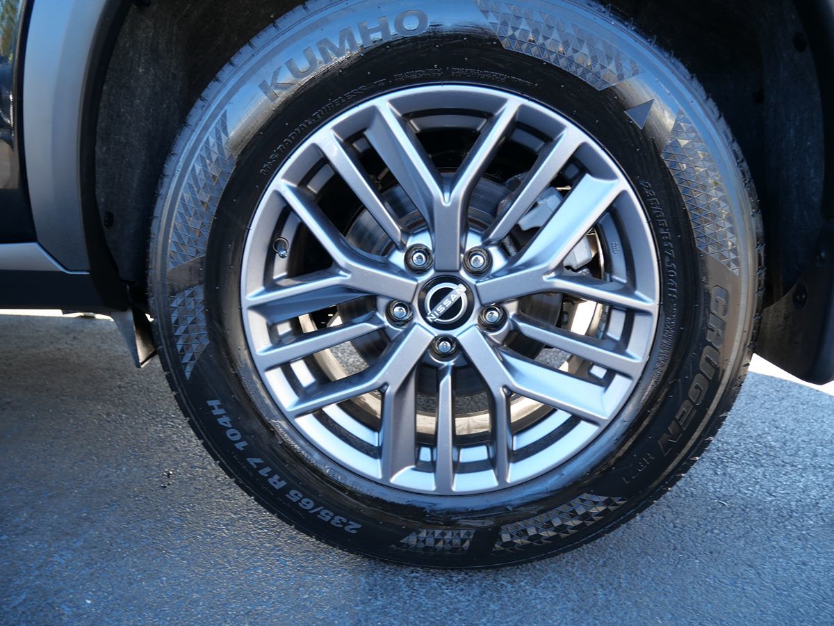 Photo 33 of this Nissan Rogue
