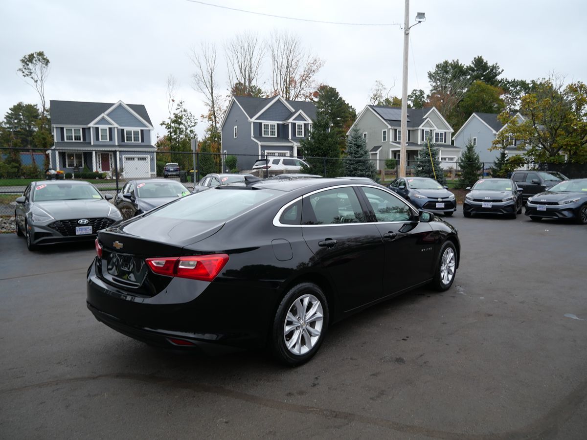 Photo 5 of this Chevrolet Malibu