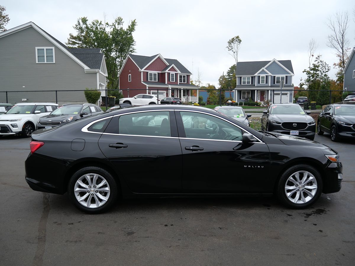 Photo 8 of this Chevrolet Malibu