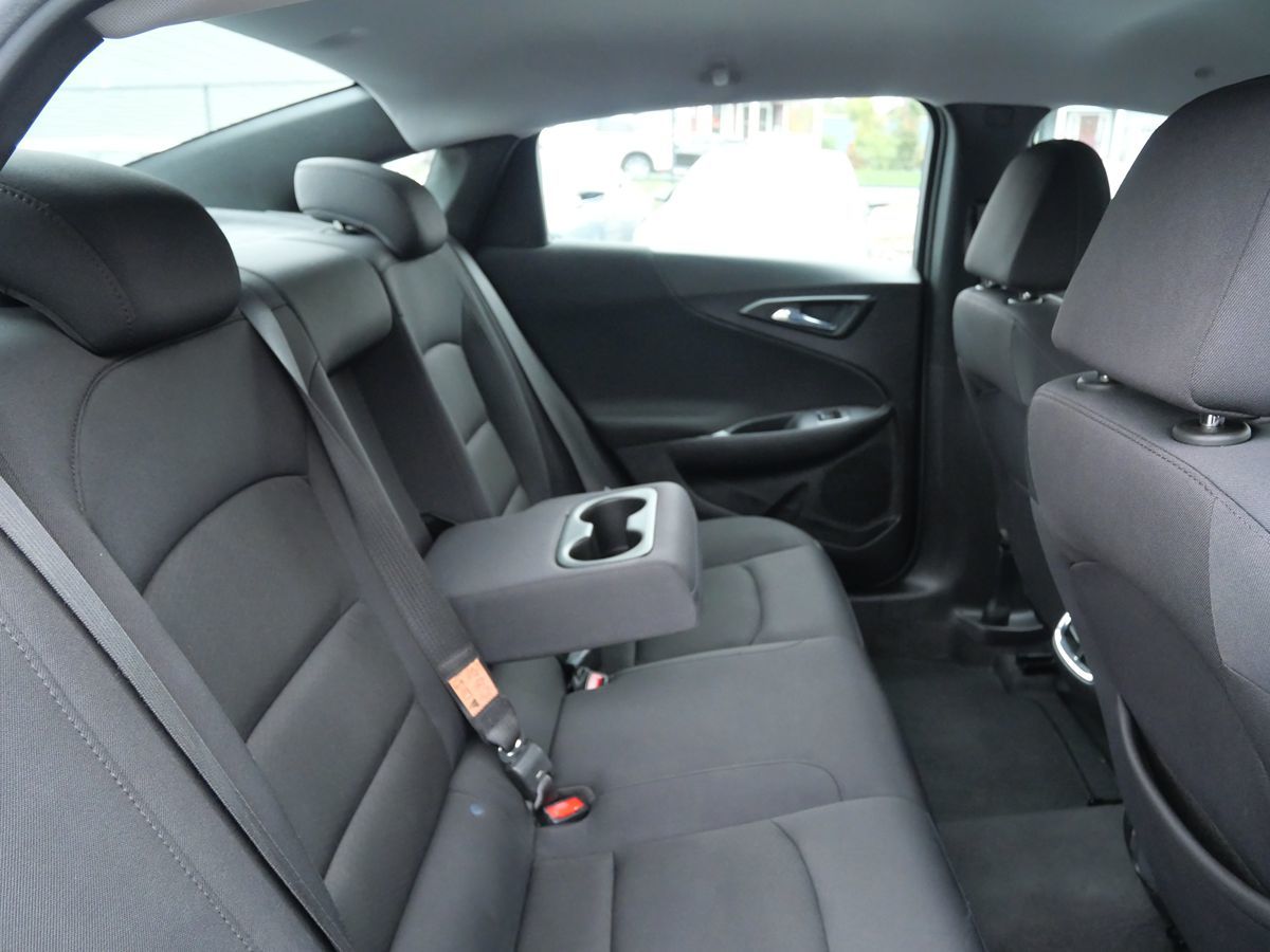 Photo 27 of this Chevrolet Malibu