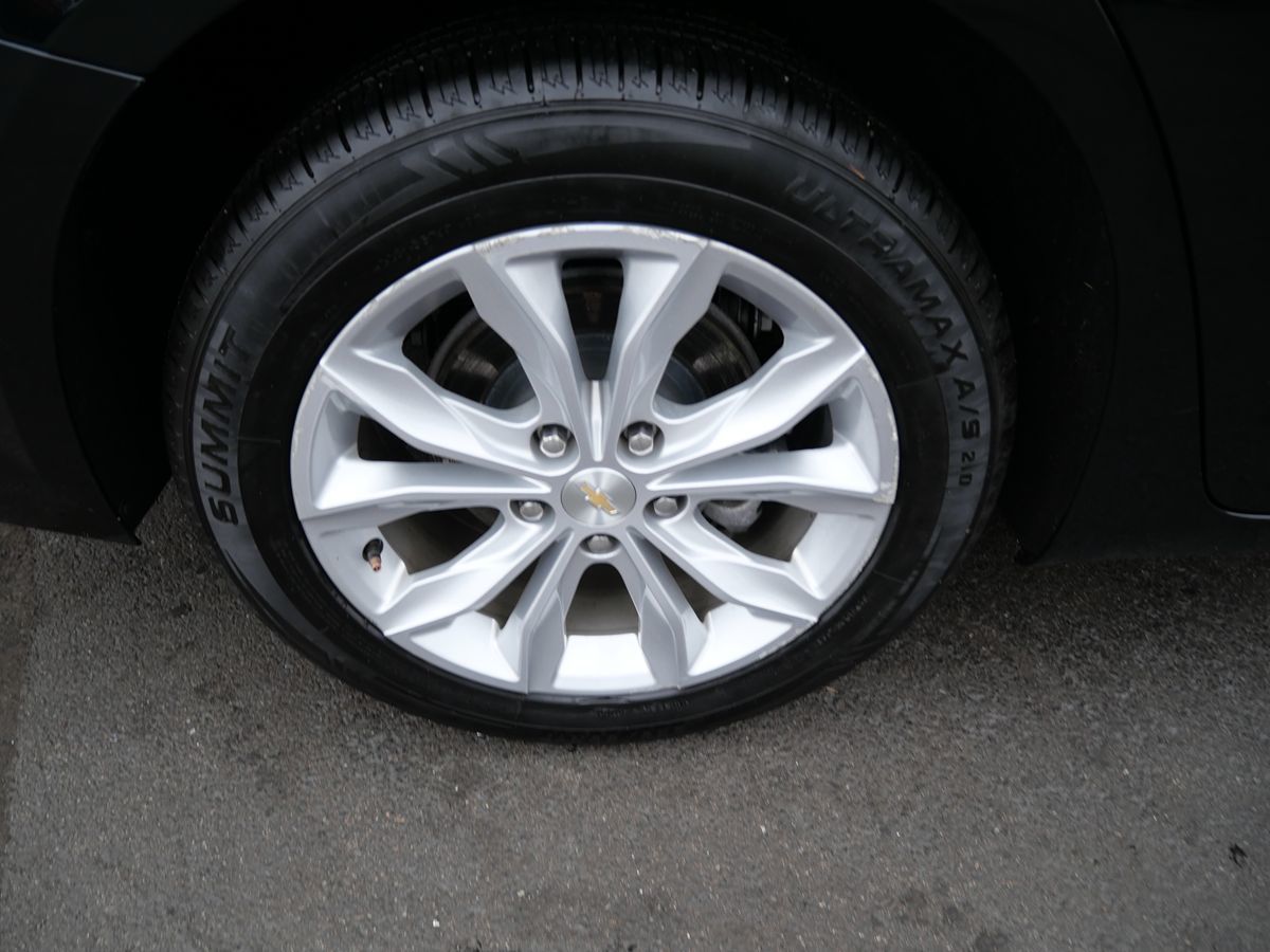 Photo 35 of this Chevrolet Malibu