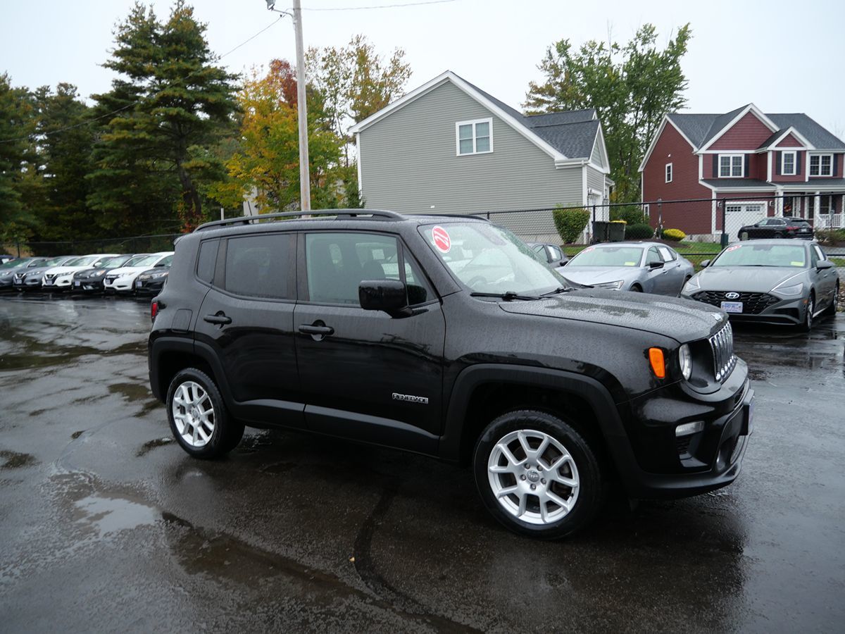 Photo 2 of this Jeep Renegade